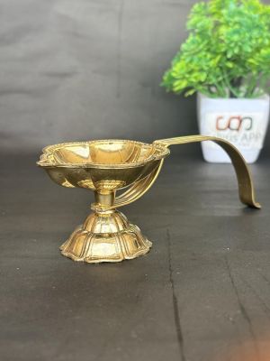 Enhance Your Home with Brass Diyas for Pooja
http://www.ifidir.com/Enhance-Your-Home-with-Brass-Diyas-for-Pooja_403789.html

Incorporating brass diyas for pooja and other brass decorative items into your home can create a harmonious blend of spirituality and style. Whether you’re setting up a dedicated pooja room or enhancing your living space, these timeless pieces offer warmth, beauty, and a connection to tradition. Embrace the glow of brass and let it illuminate your life and home.

#Brassdiya